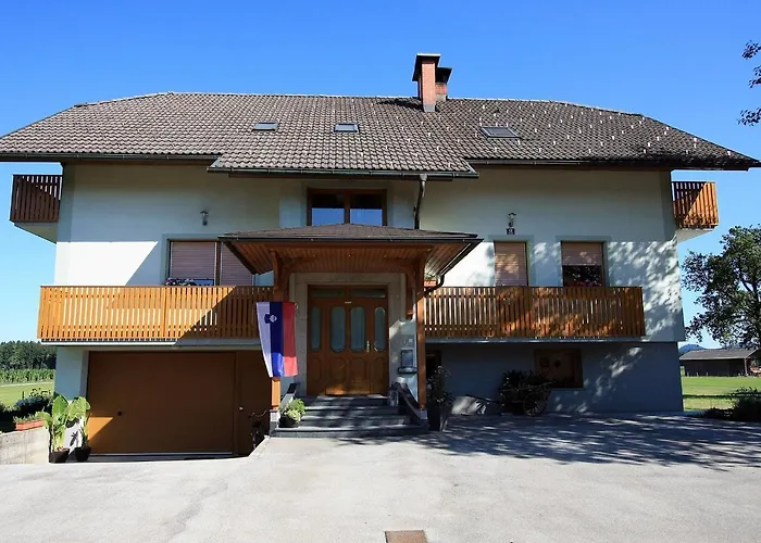 Hisa Na Vrtu Šenčur