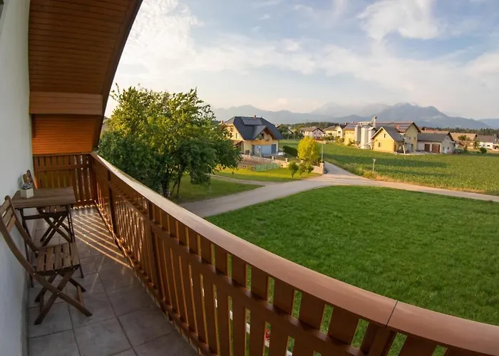 Hisa Na Vrtu * Šenčur