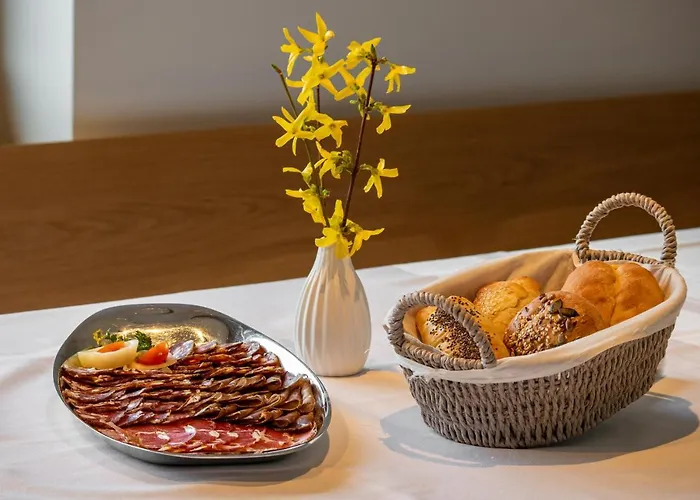 Hisa Na Vrtu Проживание в семье